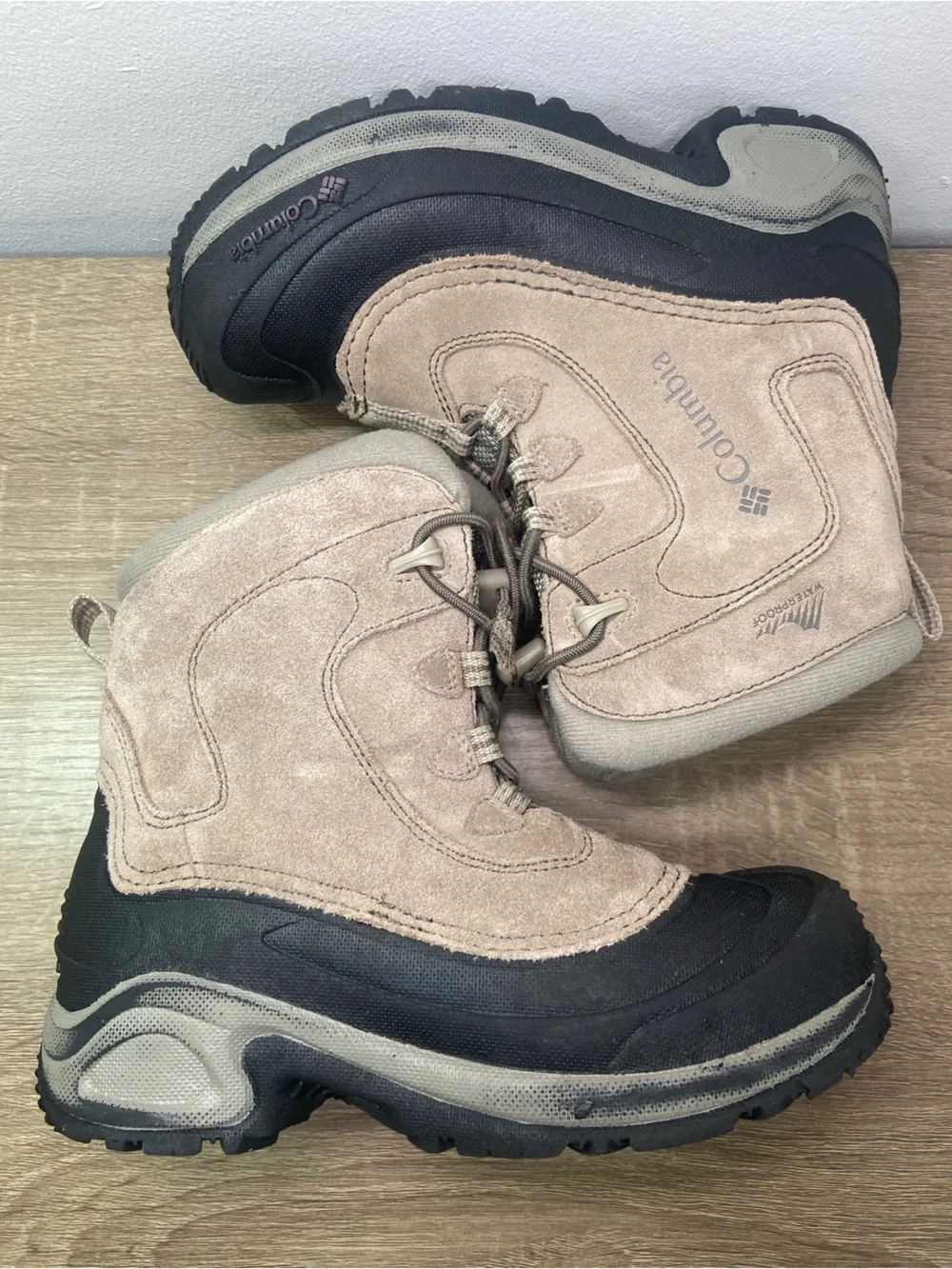 Columbia Winter Boots 3 Youth Bugaboot Suede High Top Kids Tan Black Gray